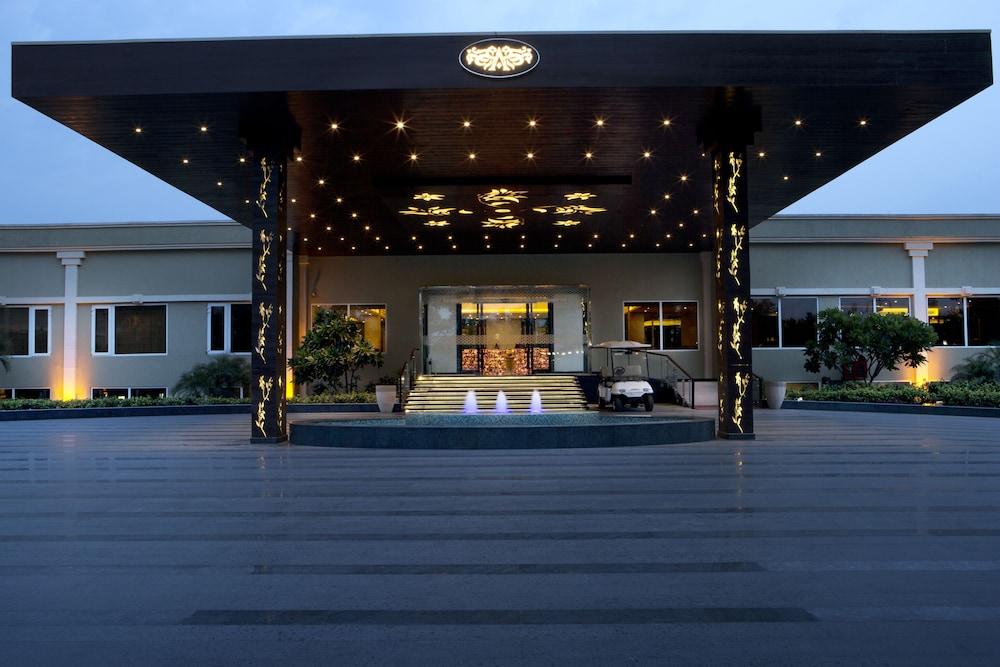 Hotel Atrio By Devam à Gurgaon Extérieur photo