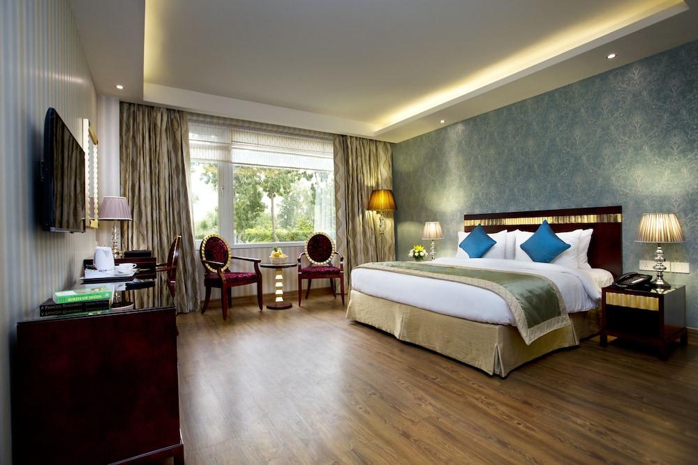 Hotel Atrio By Devam à Gurgaon Extérieur photo