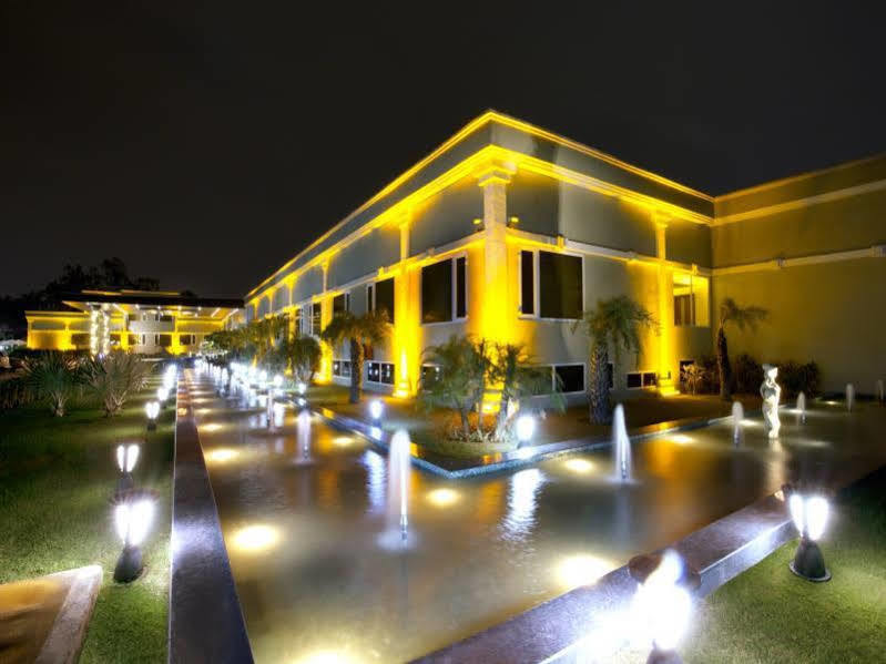 Hotel Atrio By Devam à Gurgaon Extérieur photo