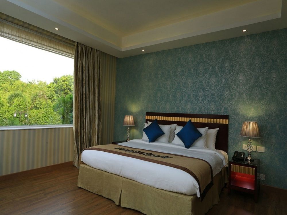 Hotel Atrio By Devam à Gurgaon Extérieur photo