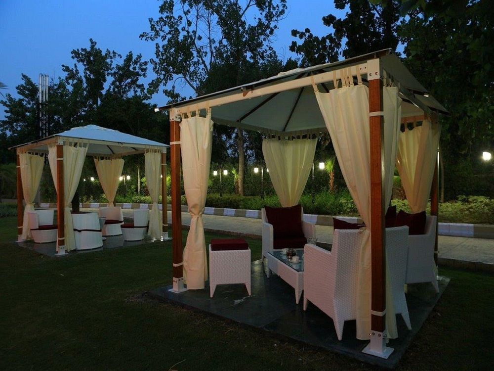 Hotel Atrio By Devam à Gurgaon Extérieur photo