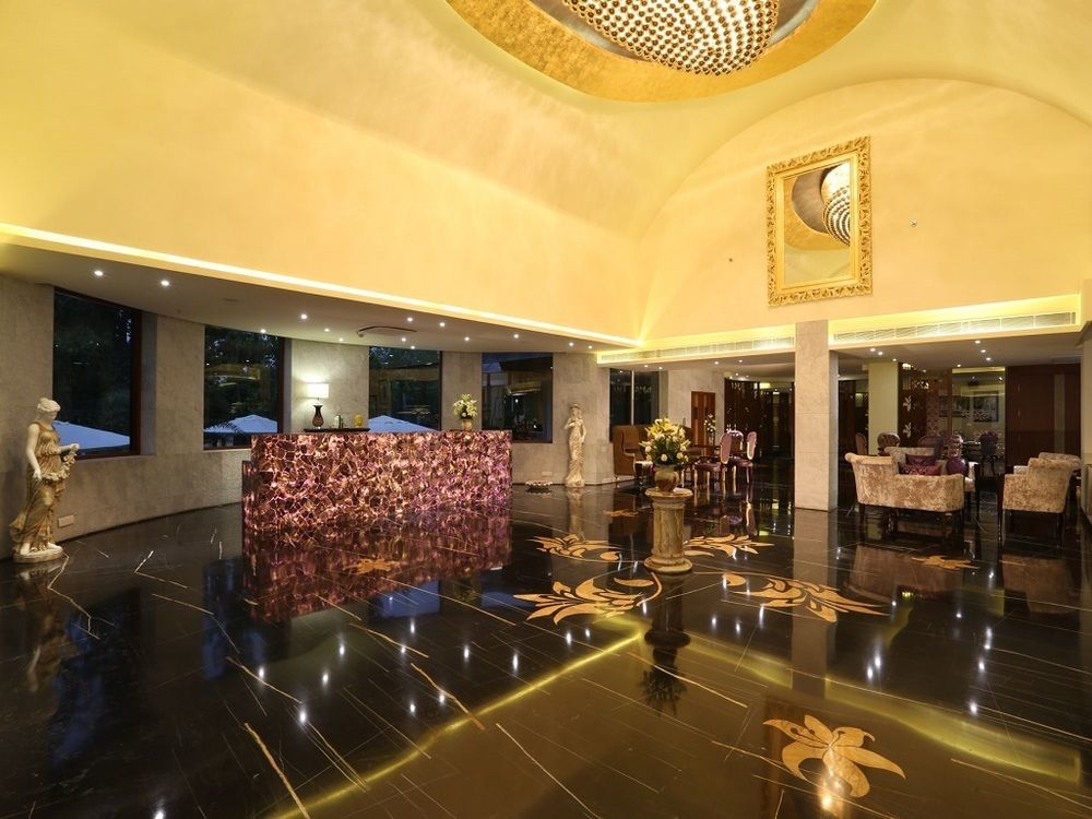 Hotel Atrio By Devam à Gurgaon Extérieur photo