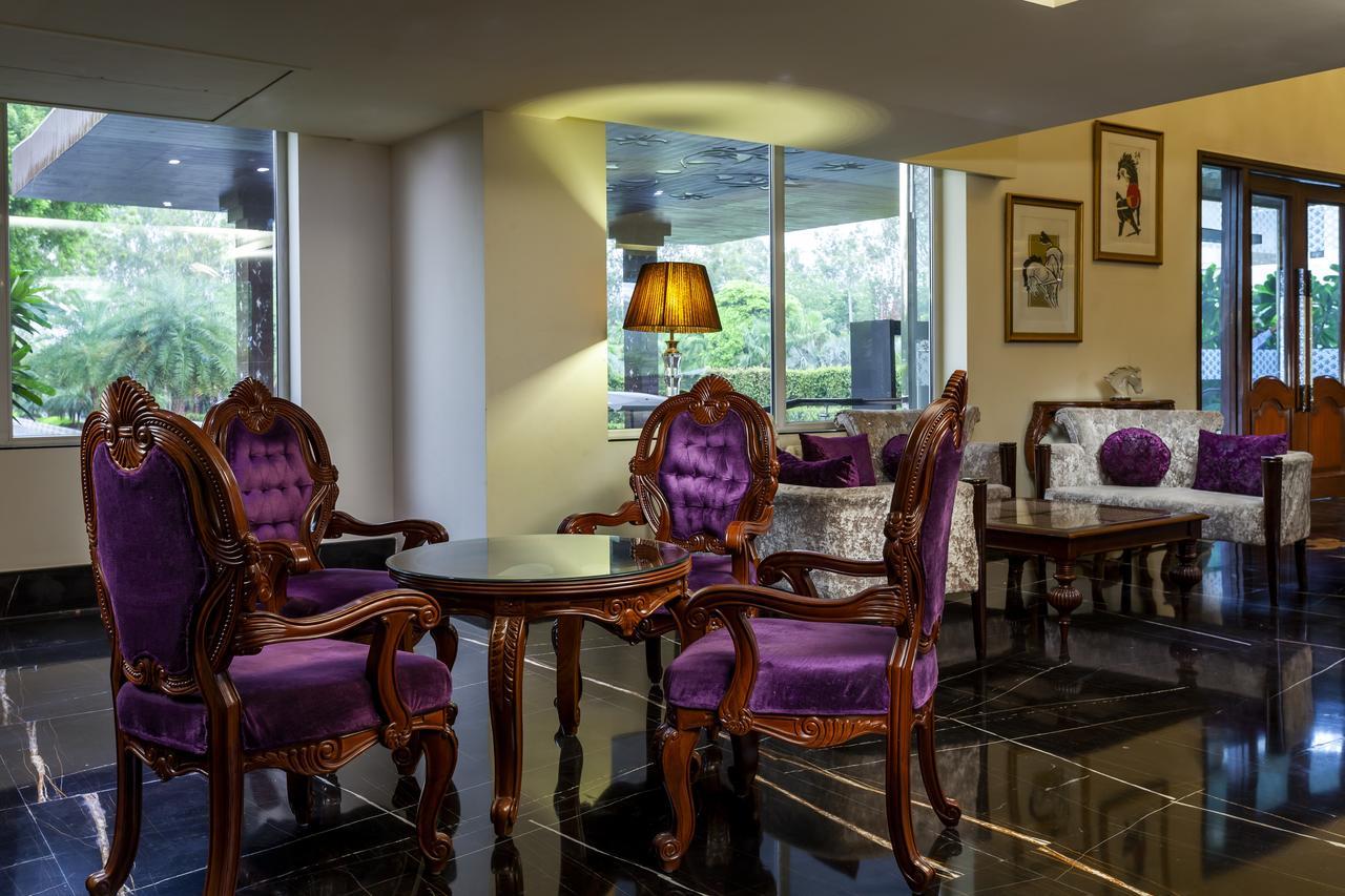 Hotel Atrio By Devam à Gurgaon Extérieur photo