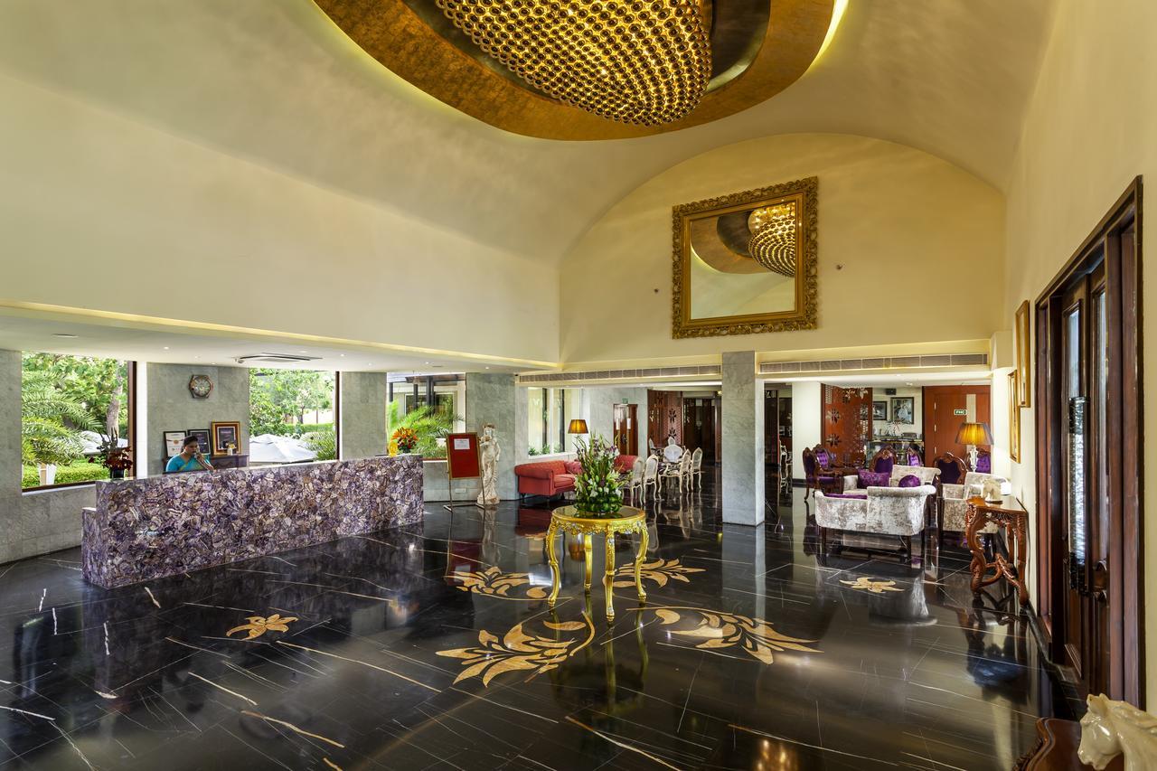 Hotel Atrio By Devam à Gurgaon Extérieur photo