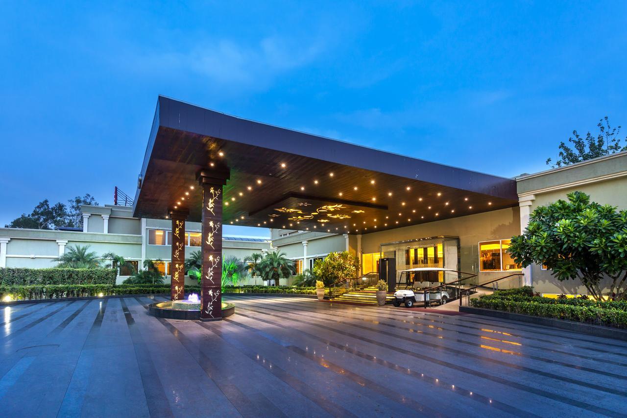 Hotel Atrio By Devam à Gurgaon Extérieur photo