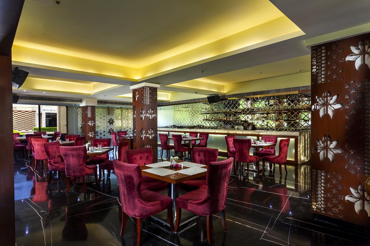 Hotel Atrio By Devam à Gurgaon Extérieur photo
