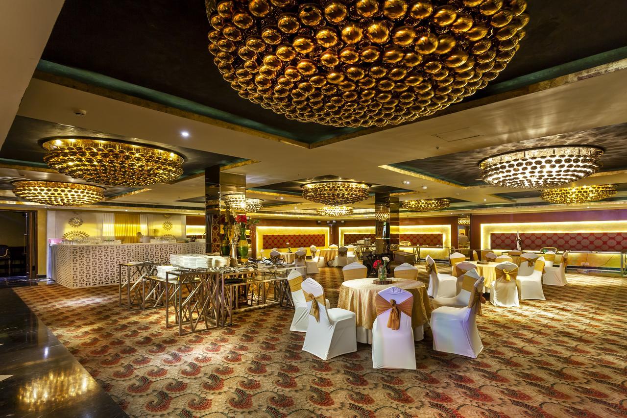 Hotel Atrio By Devam à Gurgaon Extérieur photo
